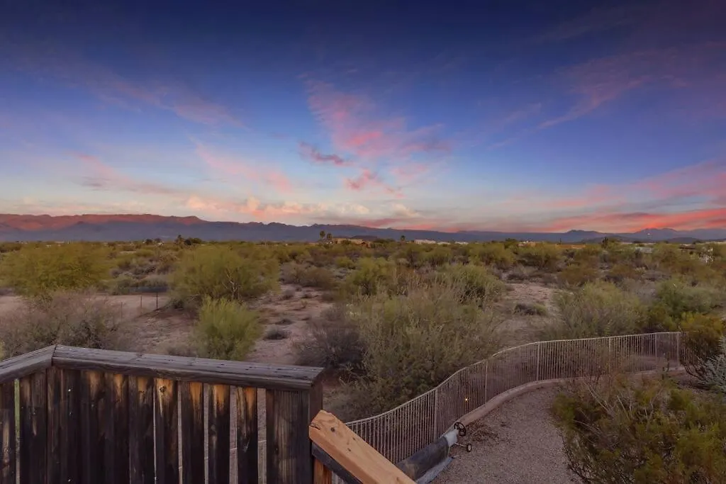 Desert Retreat With Dream Backyard スコッツデール 別荘