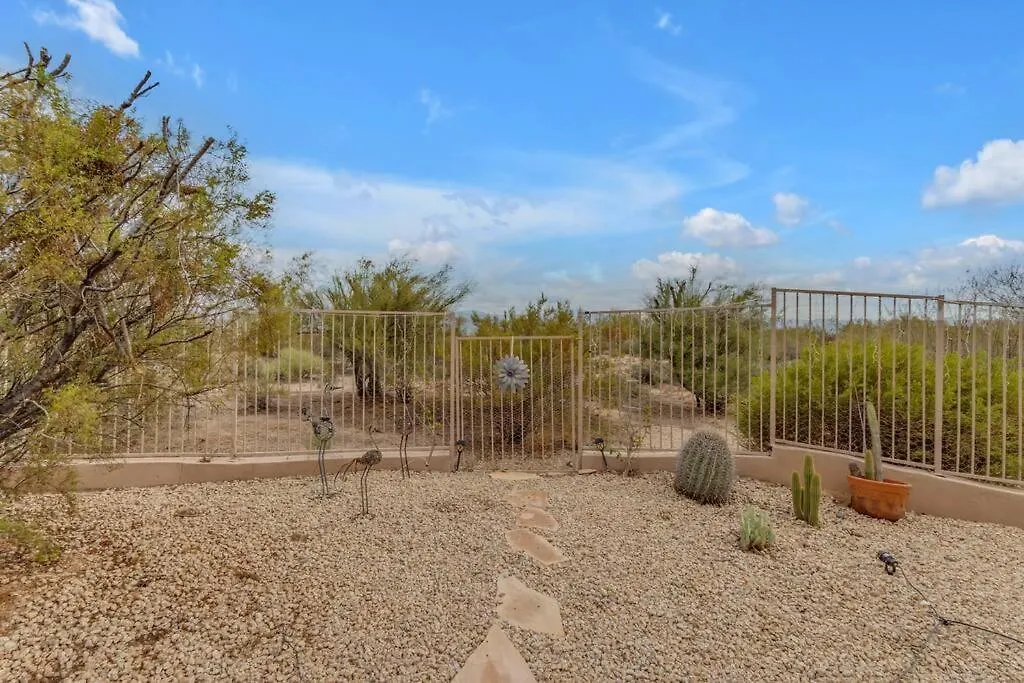 Desert Retreat With Dream Backyard سكوتسدايل 0*,  الولايات المتحدة الأمريكية